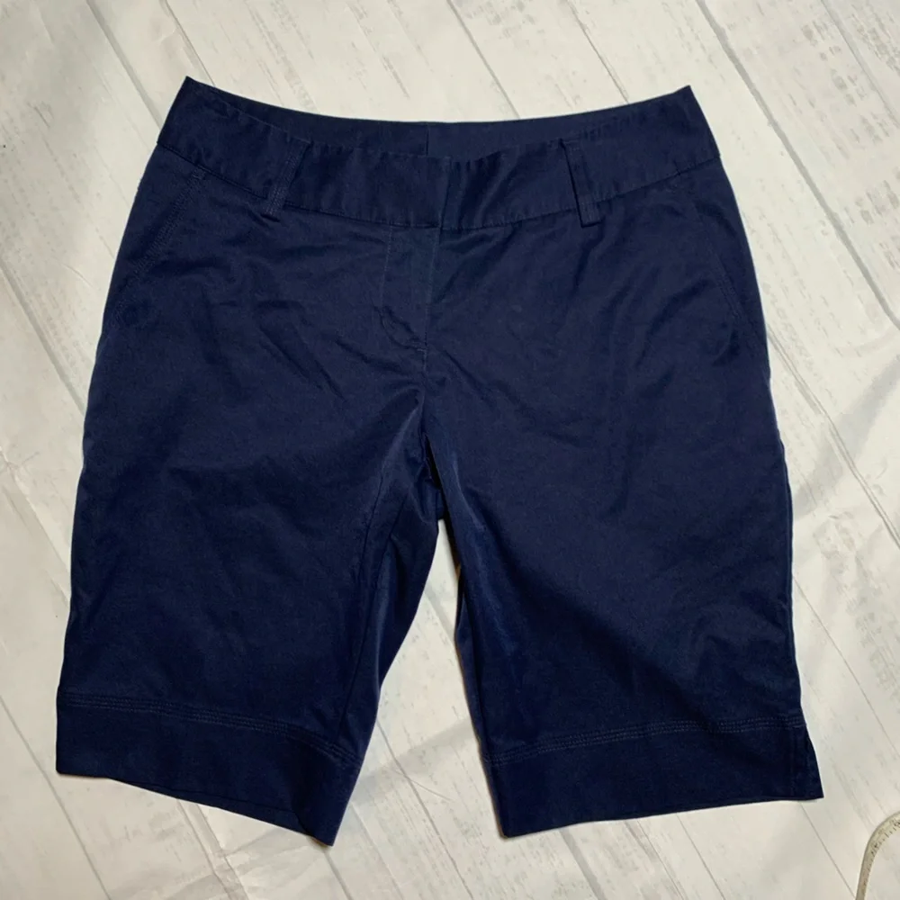 Adidas Women’s Golf Shorts. Navy blue. Size 2. - Picture 1 of 10